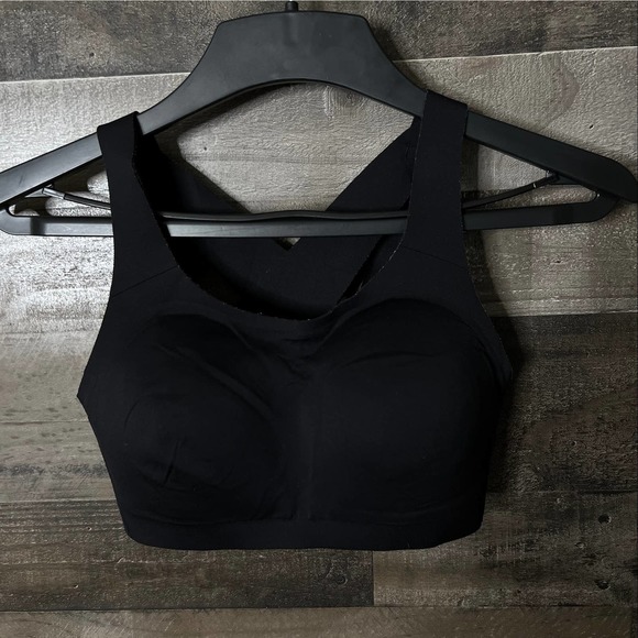 SOLD Lululemon Enlite Bra 34C - Picture 2 of 3